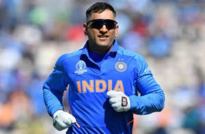 Dhoni 7 Runs Into The Field Wallpaper