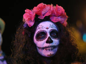 Dia De Los Muertos Roses Messy Hair Wallpaper