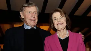 Dianne Feinstein With Husband Wallpaper