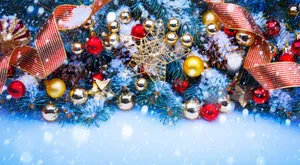 Digital Art Of Cool Christmas Garland Ornament Wallpaper