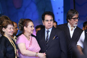 Dilip Kumar And Saira Banu Wallpaper