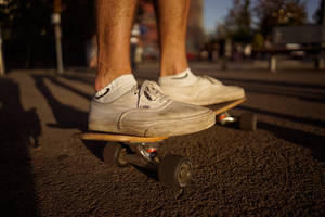 Dirty White Vans Sneakers Skateboard Wallpaper