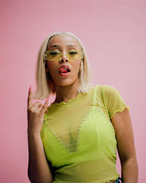 Doja Cat Lime Top Wallpaper