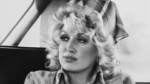 Dolly Parton Vintage Greyscale Photograph Wallpaper