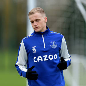 Donny Van De Beek Everton Jacket Wallpaper