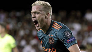 Donny Van De Beek Screaming Wallpaper