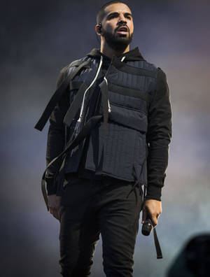 Drake On Concert Wallpaper