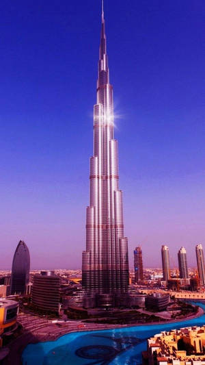 Dubai Shiny Building Wallpaper