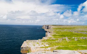 Dún Aonghasa High Cliff Ireland Tourist Attraction Wallpaper