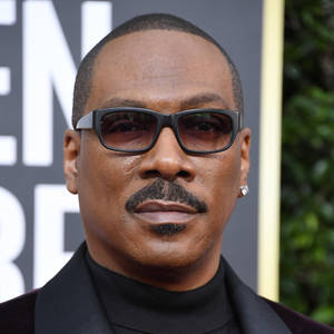 Eddie Murphy Shines At The 2020 Golden Globe Awards Wallpaper