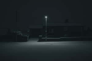 Eerie Street Light Wallpaper