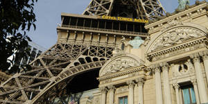 Eiffel Tower Historical Landmark Paris Las Vegas Wallpaper