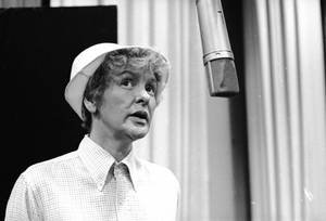 Elaine Stritch Acting Scene In Forbidden Broadway Wallpaper