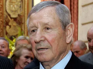 Elderly Gentlemanat Event Wallpaper