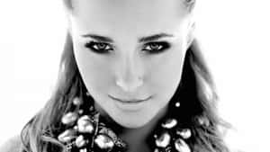 Elegance In Simplicity - Capture Of The White Lady, Hayden Panettiere Wallpaper