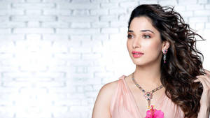 Elegance Personified - Tollywood Actress Tamannaah Bhatia Wallpaper