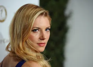 Elegant Blonde Celebrity Profile Wallpaper