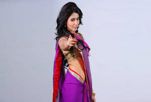 Elegant Samantha In A Purple Saree Wallpaper