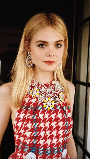 Elle Fanning Chic Style Wallpaper