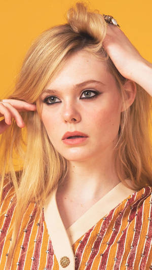 Elle Fanning Daring Pose Wallpaper