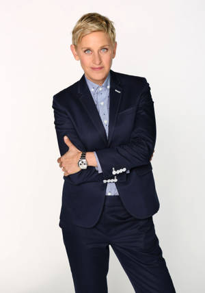 Ellen Degeneres Deep Dark Blue Suit Wallpaper