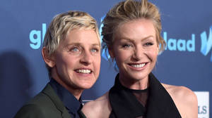 Ellen Degeneres With Wife Portia Wallpaper