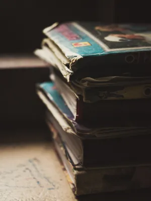 Embrace Your Inner Vintage Girl Wallpaper