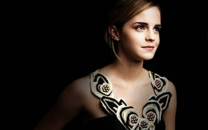 Emma Watson Sharing Her Beautiful Smile. Wallpaper