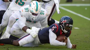 Emmanuel Ogbah Football Defensive American Wallpaper