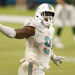Emmanuel Ogbah Miami Dolphins Football Wallpaper
