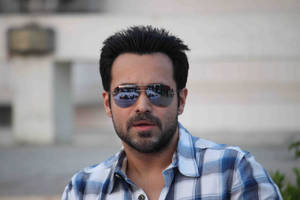 Emraan Hashmi Checkered Polo Wallpaper