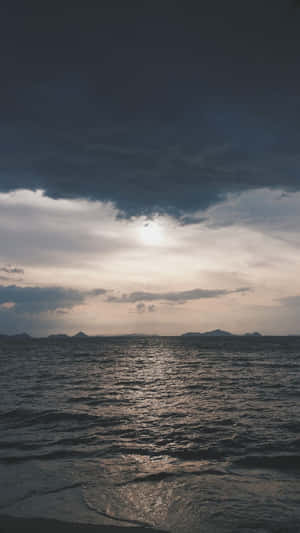 Enjoy Beautiful Views Of The Ocean Right From Your Phone. Wallpaper