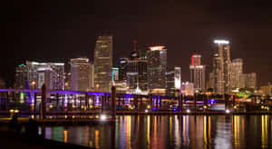 Enjoy The Beautiful Skyline Of Miami In 4k. Wallpaper