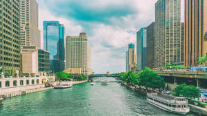 Enjoy The Breathtaking View Of The Chicago Riverwalk Wallpaper