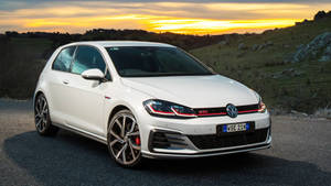 Enjoy The Fabulous Volkswagen Golf Gti Performance Edition Wallpaper