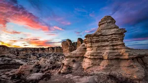Enjoy The Natural Beauty Of Castle Rock Park, Kansas Wallpaper
