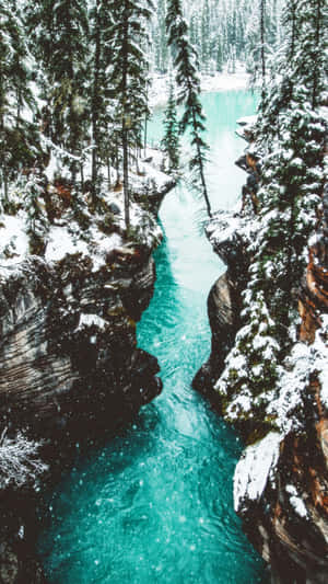Enjoy The Serenity Of Winter In New Hampshire Wallpaper