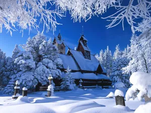 Enjoying The Winter Wonderland In New Hampshire Wallpaper