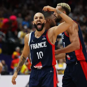 Evan Fournier Happy Scream France Vs. Spain Fiba 2022 Wallpaper