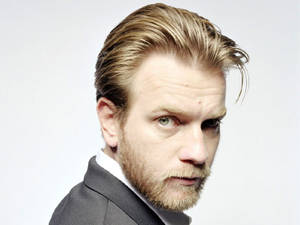 Ewan Mcgregor Side Profile Handsome Blonde Hair Wallpaper