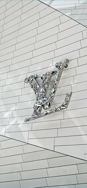 Experience The Luxury Of Louis Vuitton With This Spectacular 4k Wallpaper. Wallpaper
