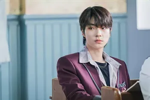 Expressive Portrait Of Hwang In Yeop As Han Seo Jun Wallpaper