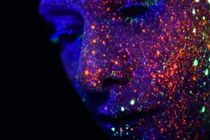 Face Spots Of Reactive Paint Wallpaper