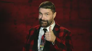 Fascinating American Former Wrestler Mick Foley Portrait Wallpaper
