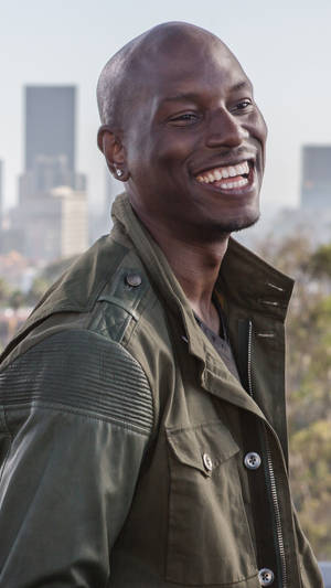 Fast And Furious Iphone 7 Tyrese Gibson Smiling Wallpaper