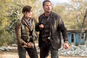 Fear The Walking Dead - Althea And John Dorie Wallpaper