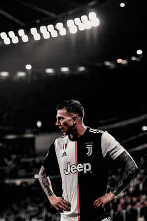 Federico Bernardeschi In Action For Juventus Fc Wallpaper