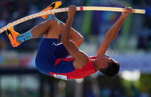 Filipino Pole Vault Athlete Ej Obiena Wallpaper