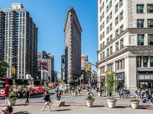 Flatiron Building Sidewalk Potted Plants Wallpaper