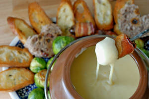 Fondue Toasted Bread Wallpaper